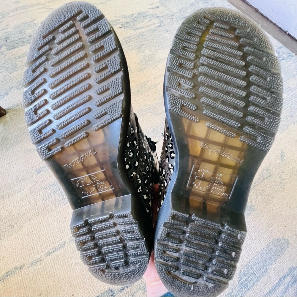 Dr. Martens 1460 RARE Hidden Skull Leopard Gun Metal GRAY 27652029 SIZE 7 - Picture 9 of 10